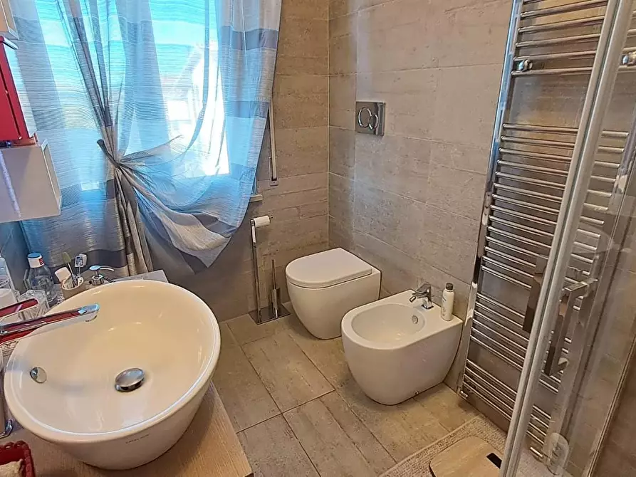 Immagine 12 di Appartamento in vendita  a Cecina