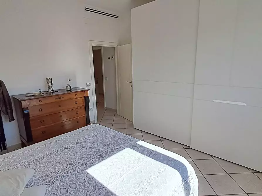 Immagine 11 di Appartamento in vendita  a Cecina