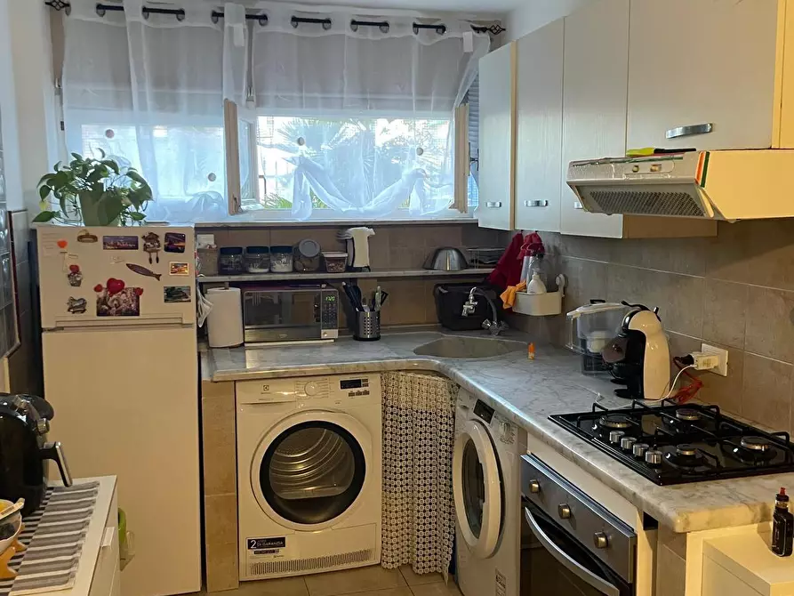 Immagine 3 di Appartamento in vendita  a Carrara