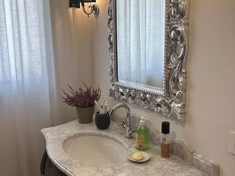 Immagine 29 di Appartamento in vendita  a Empoli