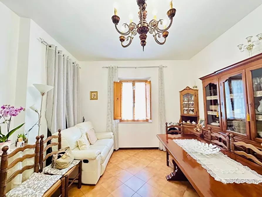 Immagine 14 di Appartamento in vendita  a Empoli