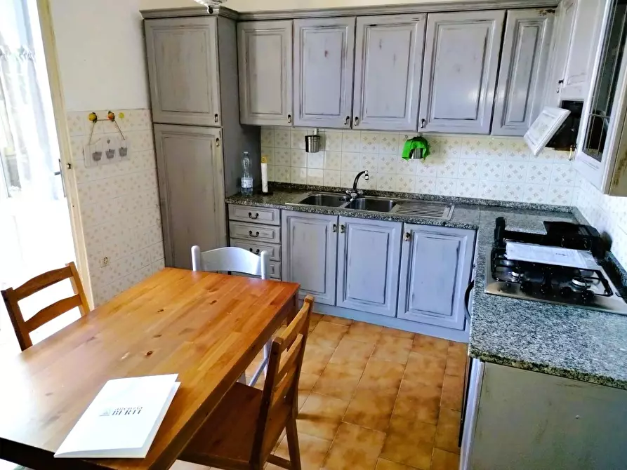 Immagine 1 di Casa quadrifamiliare in vendita  a Rosignano Marittimo