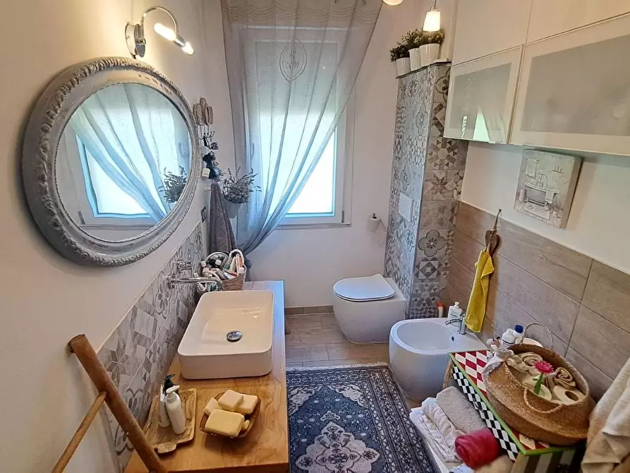 Immagine 17 di Appartamento in vendita  a Rosignano Marittimo