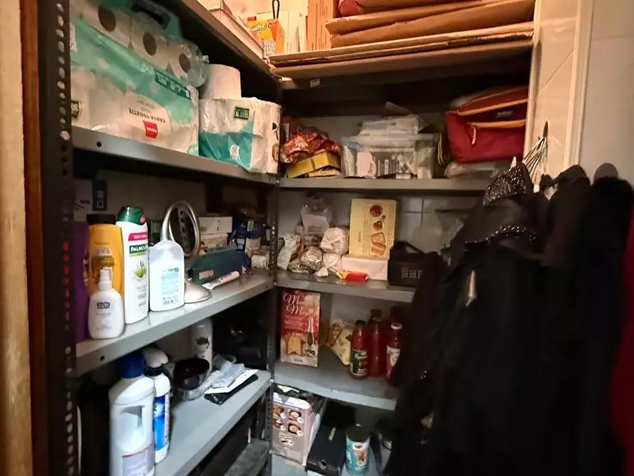 Immagine 11 di Appartamento in vendita  a Massa