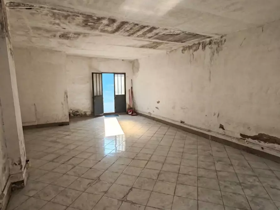 Immagine 3 di Locale commerciale in vendita  a Ponsacco