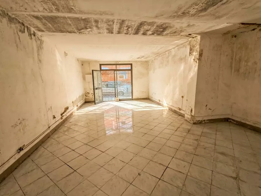 Immagine 1 di Locale commerciale in vendita  a Ponsacco