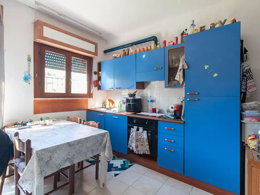 Immagine 9 di Appartamento in vendita  a Pisa