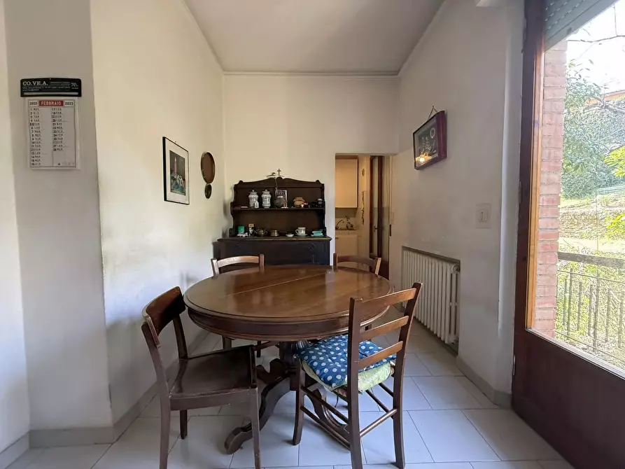 Immagine 2 di Appartamento in vendita  a Siena