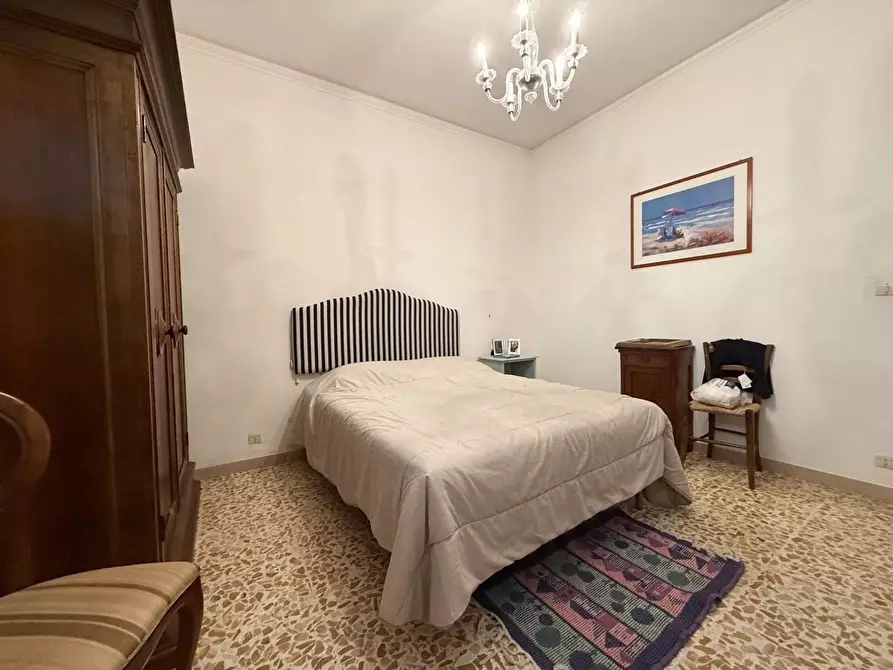 Immagine 7 di Appartamento in vendita  a Siena
