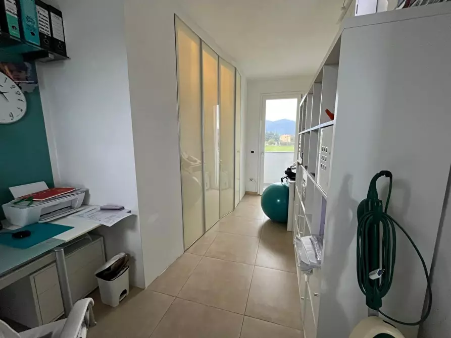 Immagine 6 di Villa in vendita  a Capannori