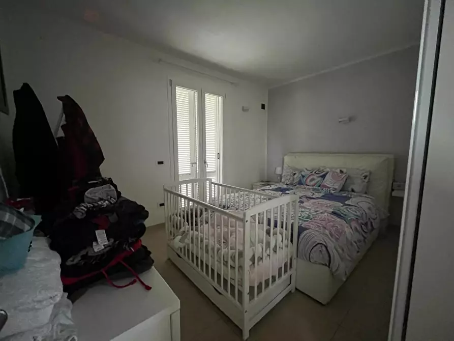 Immagine 5 di Villa in vendita  a Capannori