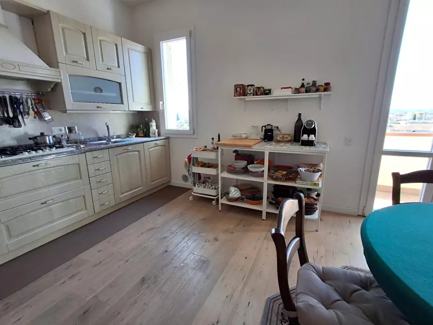 Immagine 9 di Appartamento in vendita  a Capraia E Limite