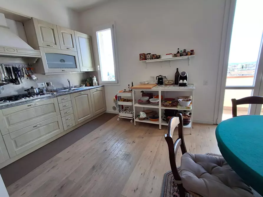 Immagine 6 di Appartamento in vendita  a Capraia E Limite