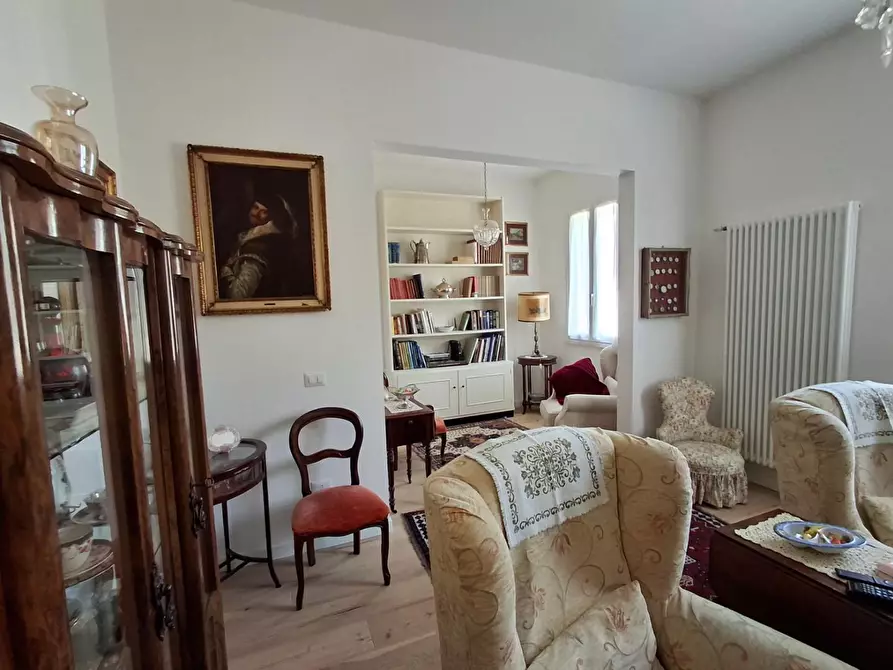 Immagine 3 di Appartamento in vendita  a Capraia E Limite