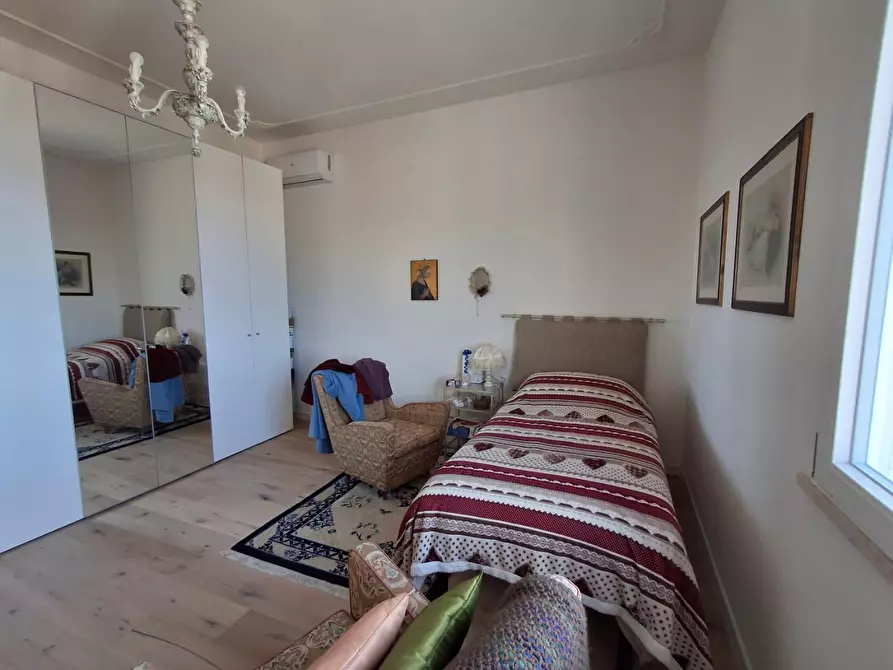 Immagine 18 di Appartamento in vendita  a Capraia E Limite