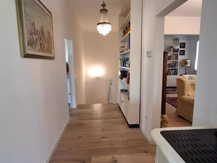 Immagine 7 di Appartamento in vendita  a Capraia E Limite