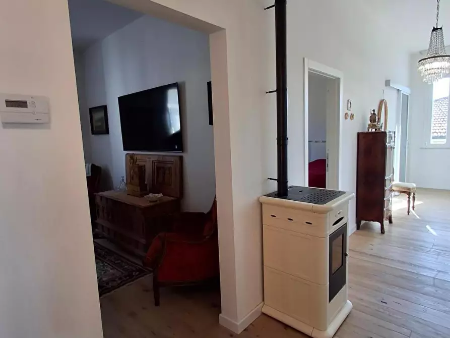 Immagine 15 di Appartamento in vendita  a Capraia E Limite