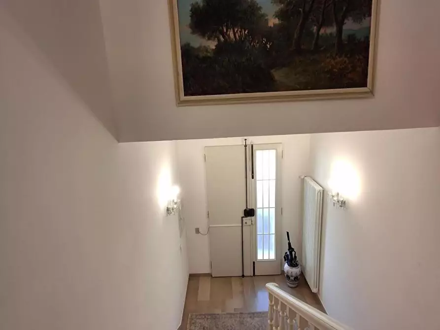 Immagine 25 di Appartamento in vendita  a Capraia E Limite