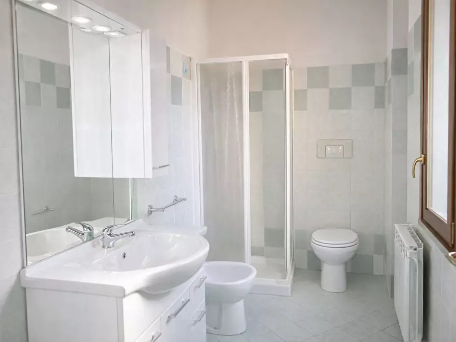 Immagine 5 di Appartamento in affitto  a Cascina