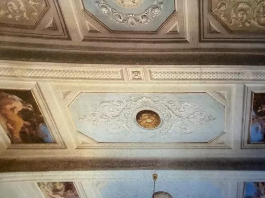 Immagine 10 di Appartamento in vendita  a Livorno