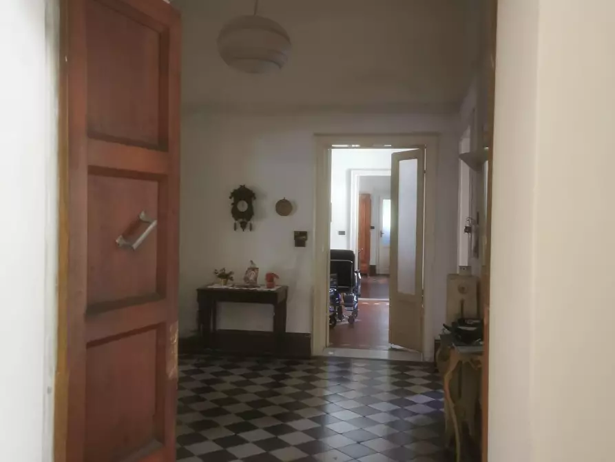 Immagine 19 di Appartamento in vendita  a Livorno