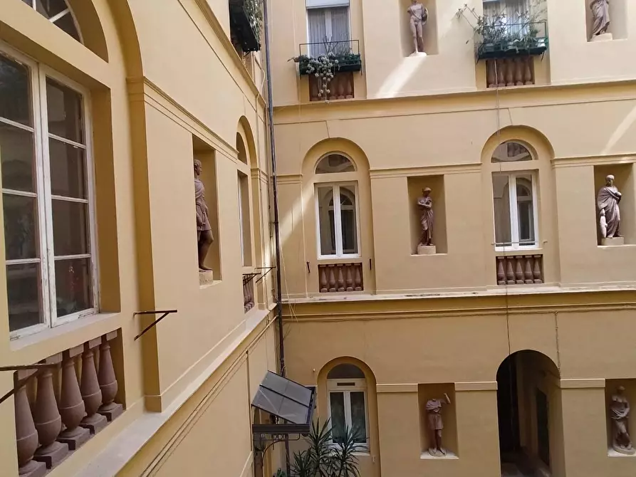 Immagine 13 di Appartamento in vendita  a Livorno