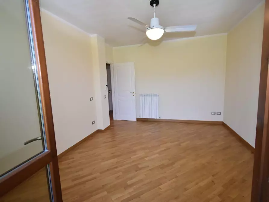 Immagine 49 di Villa in vendita  a San Giuliano Terme