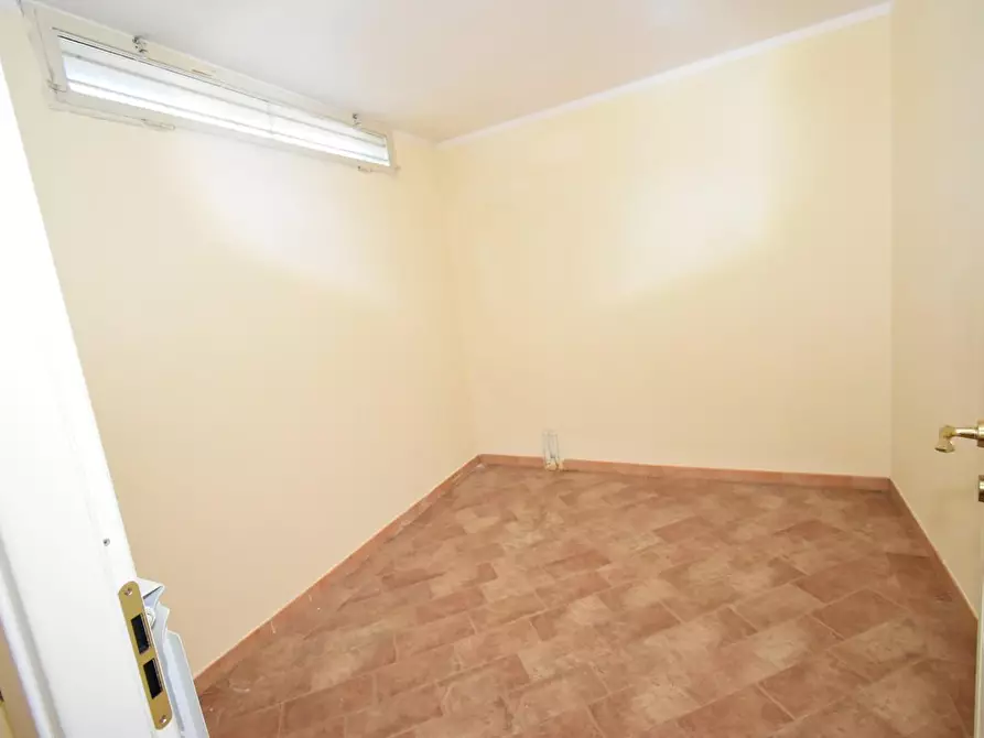 Immagine 27 di Villa in vendita  a San Giuliano Terme