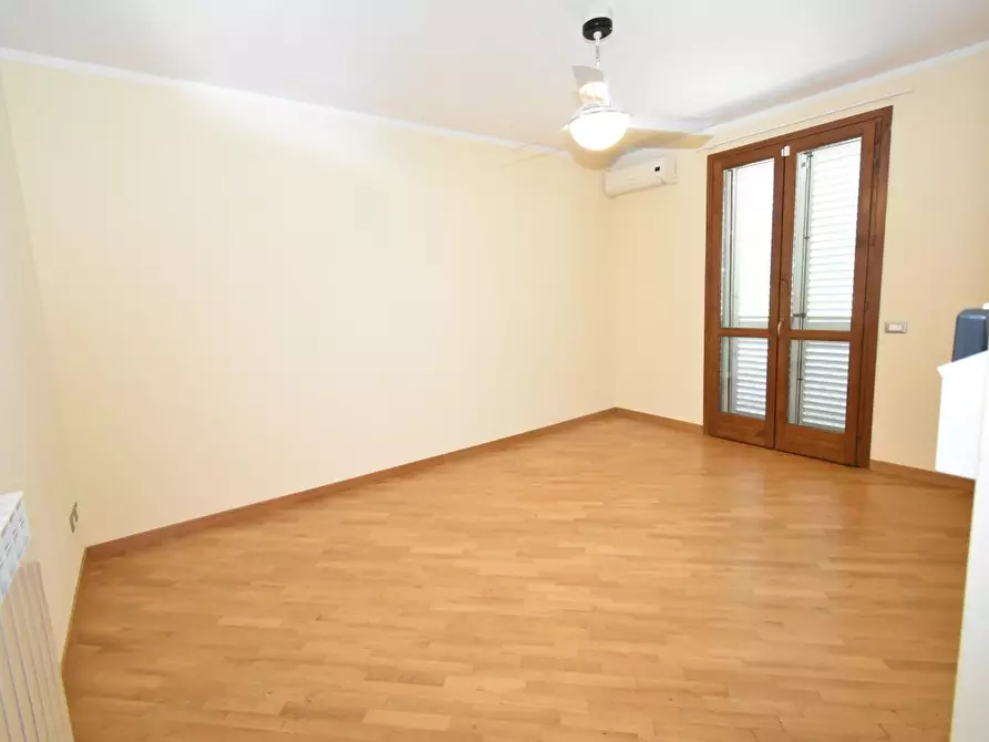 Immagine 52 di Villa in vendita  a San Giuliano Terme