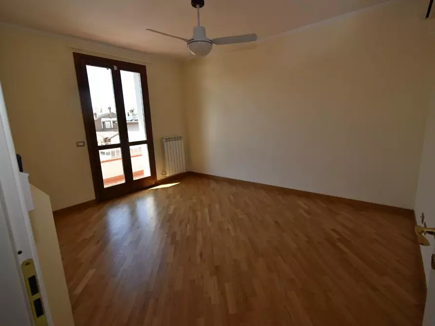 Immagine 56 di Villa in vendita  a San Giuliano Terme