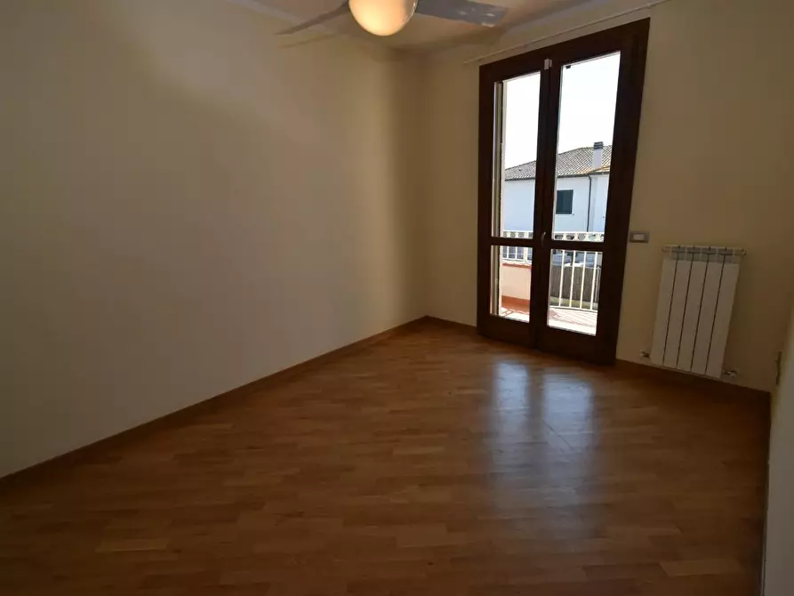 Immagine 38 di Villa in vendita  a San Giuliano Terme