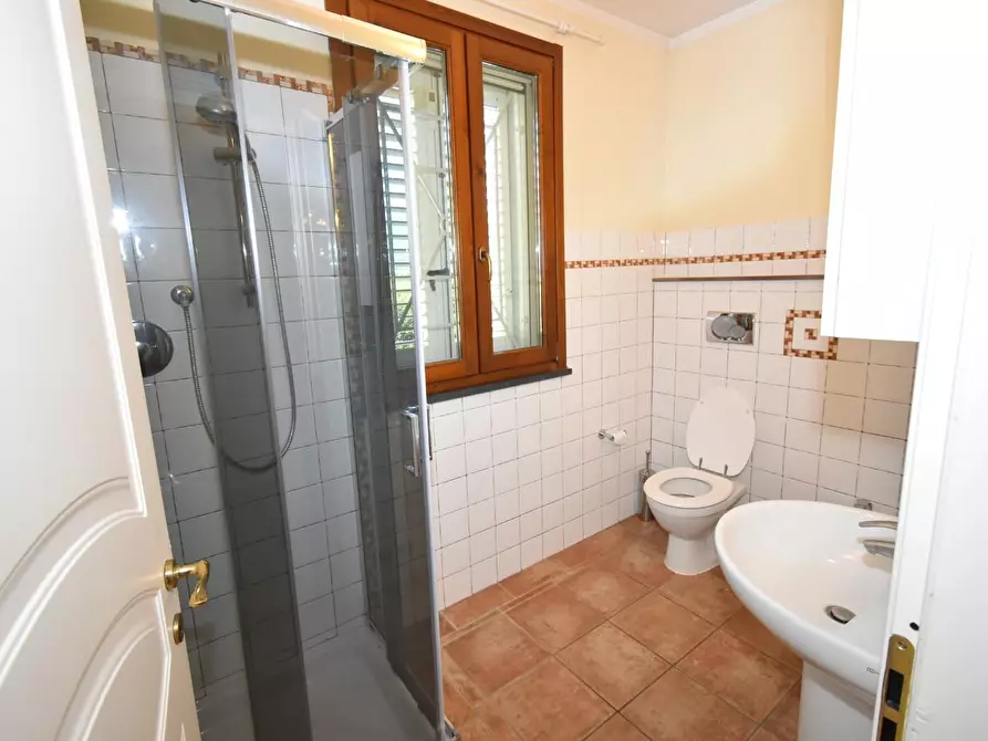 Immagine 18 di Villa in vendita  a San Giuliano Terme