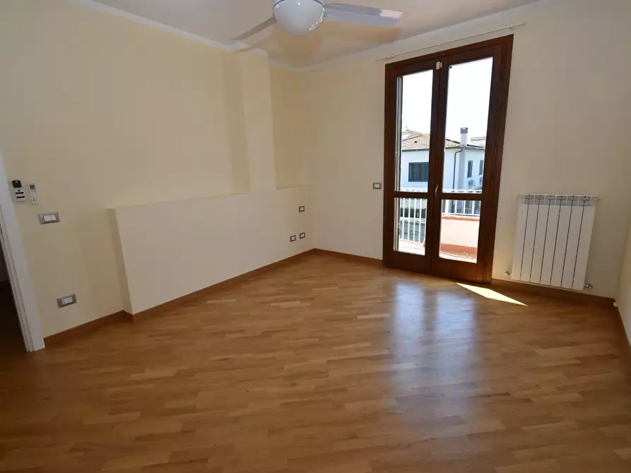 Immagine 57 di Villa in vendita  a San Giuliano Terme