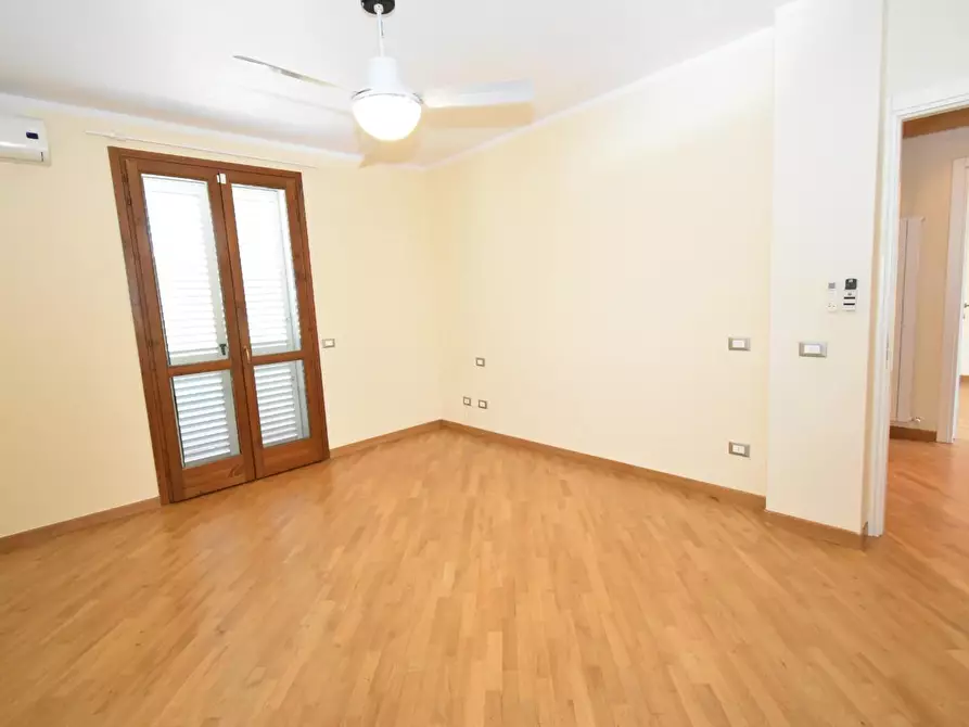 Immagine 53 di Villa in vendita  a San Giuliano Terme