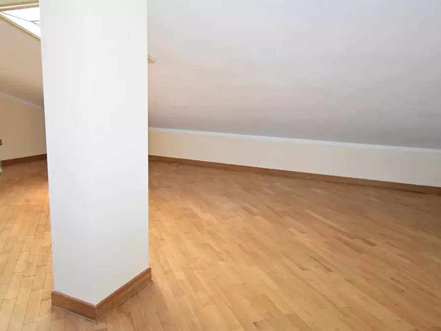 Immagine 68 di Villa in vendita  a San Giuliano Terme