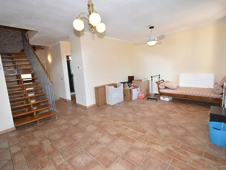 Immagine 2 di Villa in vendita  a San Giuliano Terme