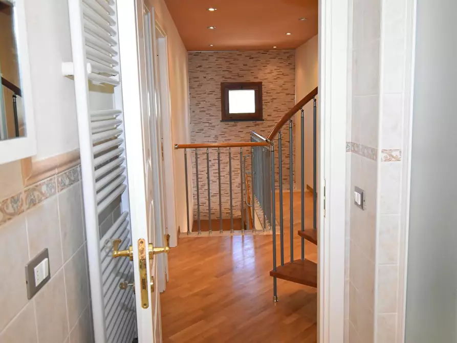 Immagine 66 di Villa in vendita  a San Giuliano Terme