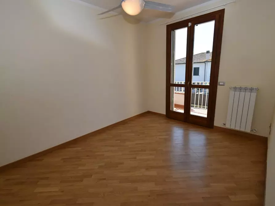 Immagine 39 di Villa in vendita  a San Giuliano Terme