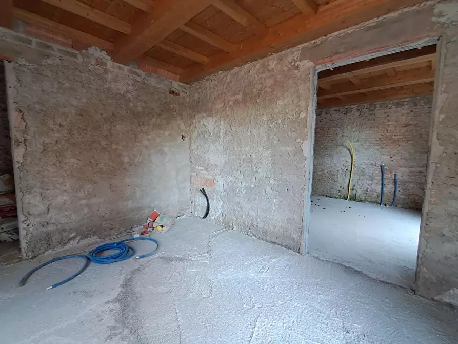 Immagine 2 di Casa indipendente in vendita  a Ponsacco