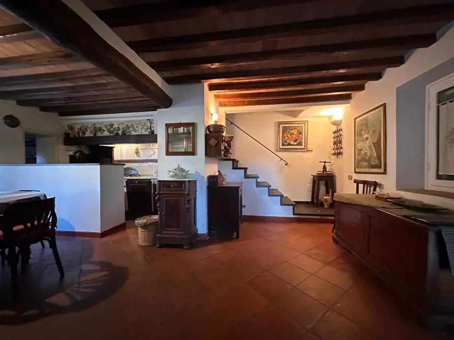Immagine 3 di Casa colonica in vendita  a Crespina Lorenzana