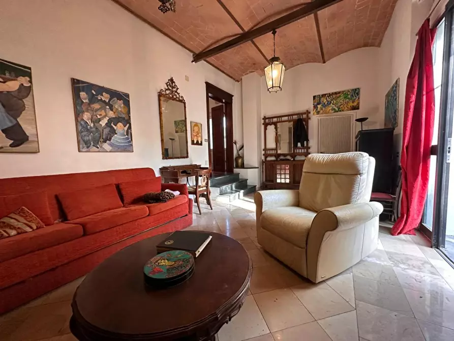 Immagine 17 di Casa colonica in vendita  a Crespina Lorenzana