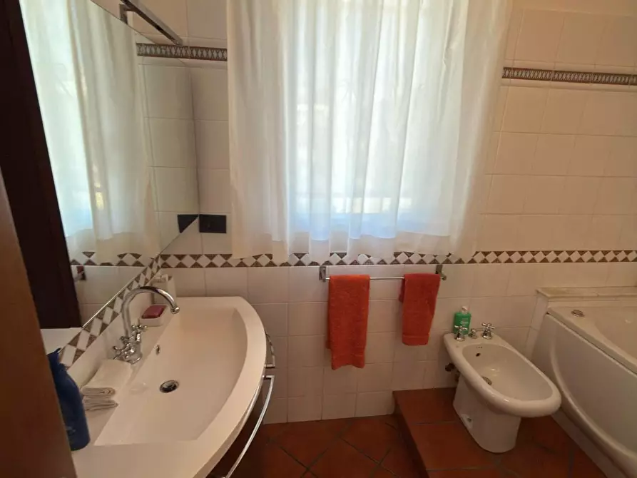 Immagine 14 di Casa semindipendente in vendita  a Carrara