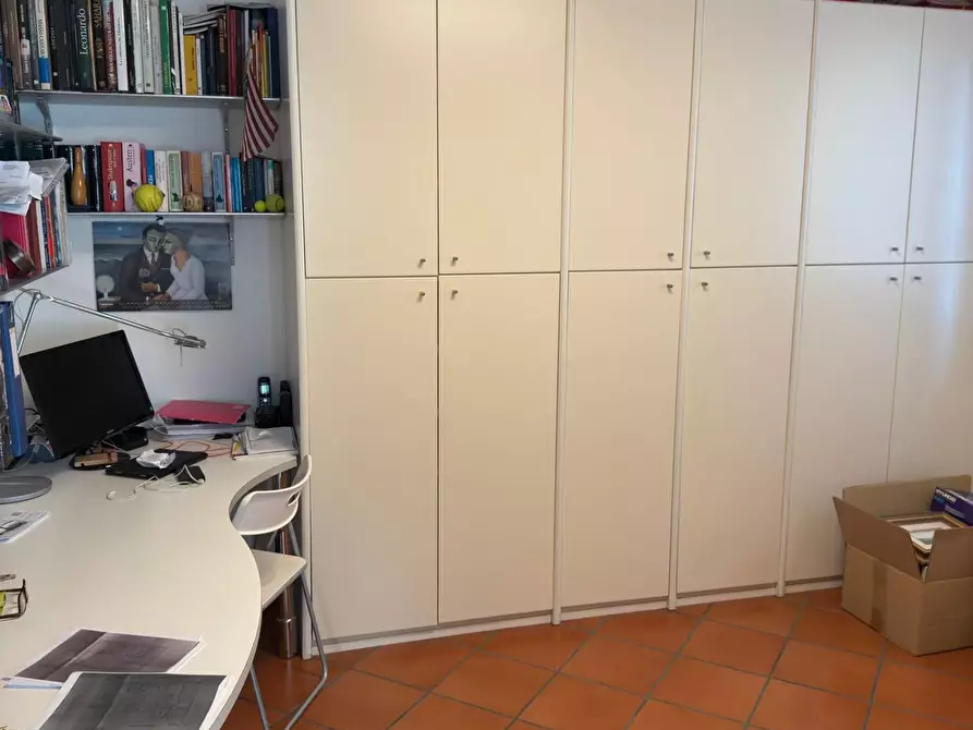 Immagine 9 di Casa semindipendente in vendita  a Carrara