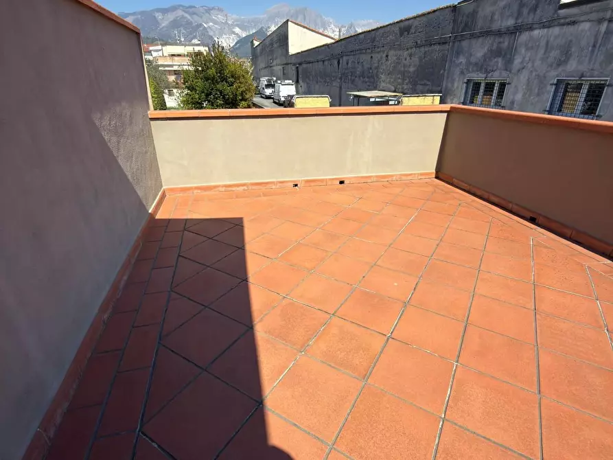 Immagine 8 di Casa semindipendente in vendita  a Carrara