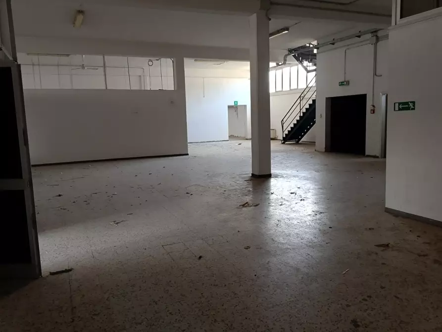 Immagine 7 di Capannone industriale in vendita  a Empoli