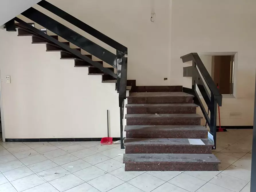 Immagine 18 di Capannone industriale in vendita  a Empoli