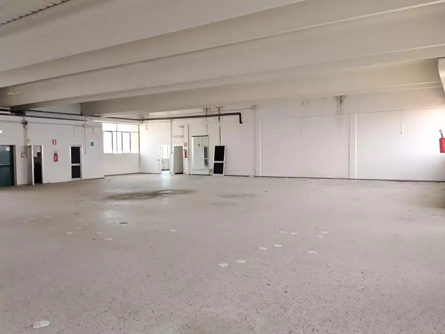 Immagine 11 di Capannone industriale in vendita  a Empoli