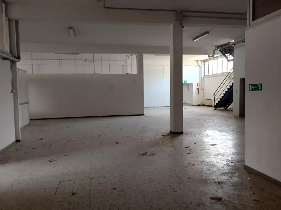 Immagine 8 di Capannone industriale in vendita  a Empoli