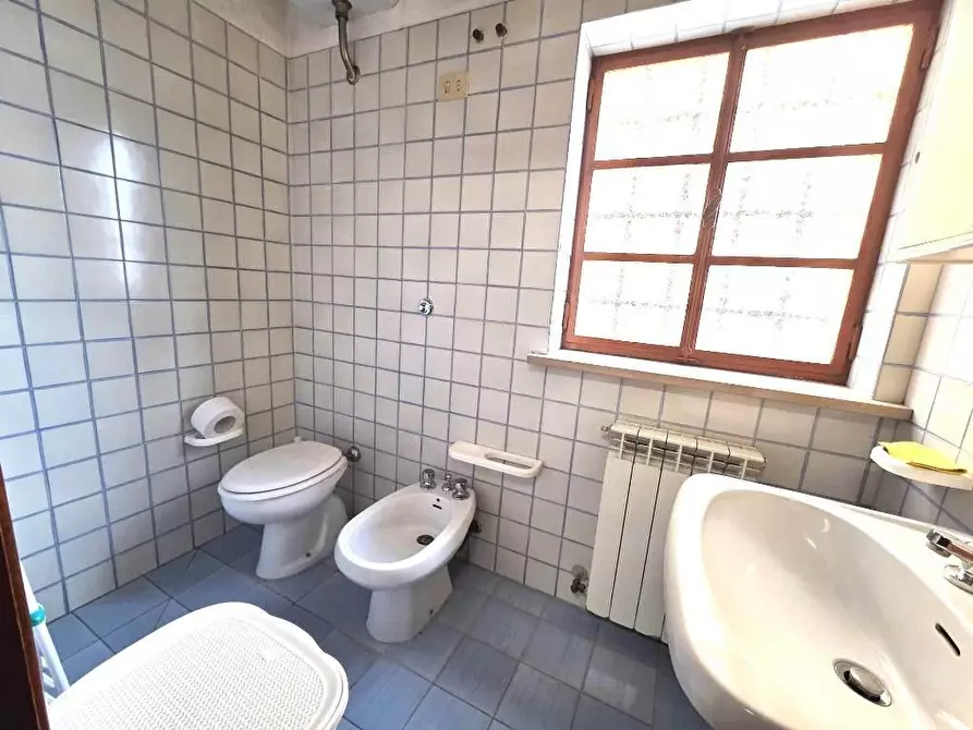 Immagine 31 di Villa in vendita  a Capannori