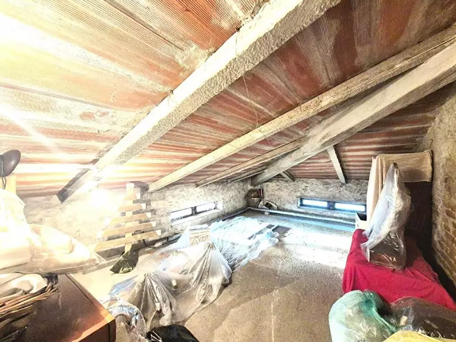 Immagine 20 di Villa in vendita  a Capannori